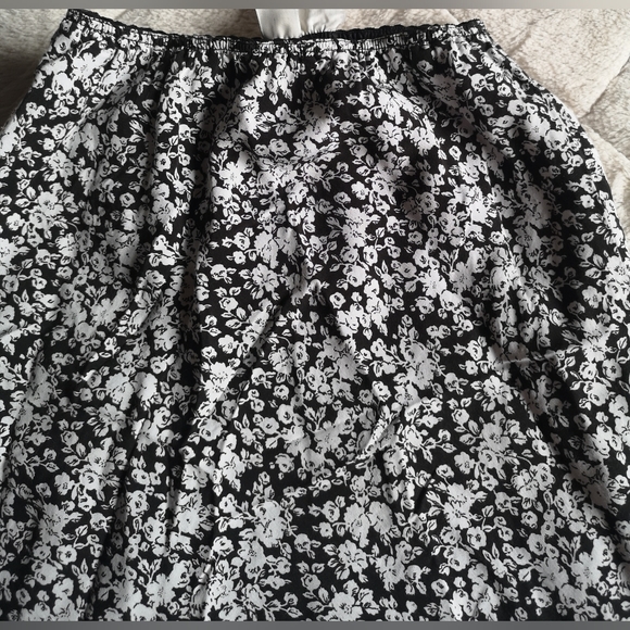 Camaïeu skirt. - Picture 2 of 8